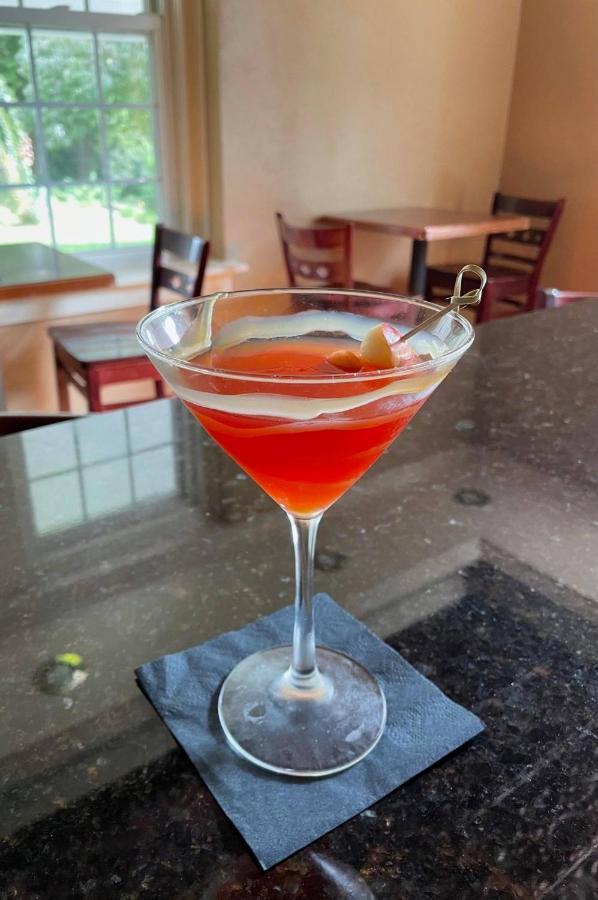 The Woodford Inn Versailles エクステリア 写真
