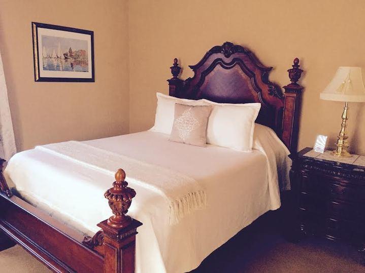 The Woodford Inn Versailles エクステリア 写真