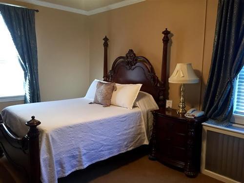 The Woodford Inn Versailles エクステリア 写真